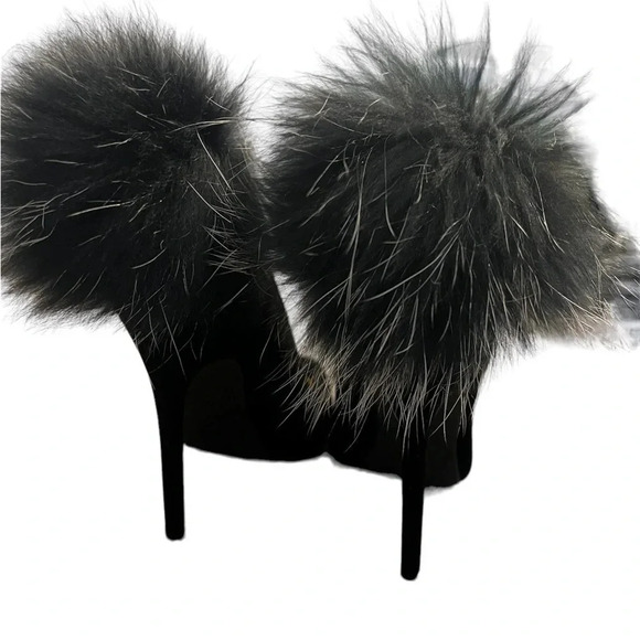 Black Stilleto heels size 6 with huge Pom Pom on the back of each heel - Picture 3 of 6